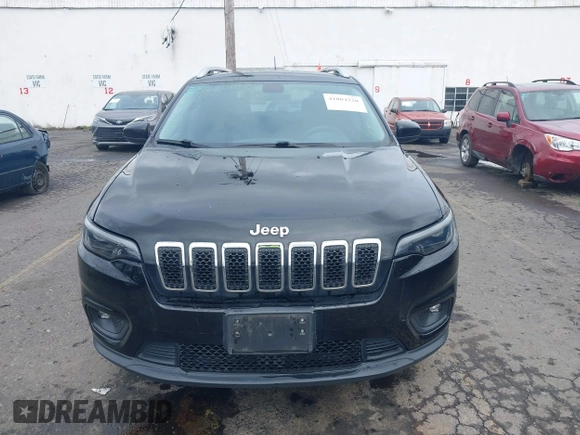 2019 Jeep Cherokee Latitude with VIN 1C4PJMCB3KD351478, listed as a IAAI auction lot 41804228 with 154,559 mi miles. Bid and sale history available at carsss.com. Image 12.