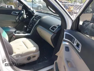 2015 Ford Explorer XLT with VIN 1FM5K8D89FGA00654, listed as a IAAI auction lot 42132102 with 135,463 mi miles and . Bid and sale history available at carsss.com. Image 5.