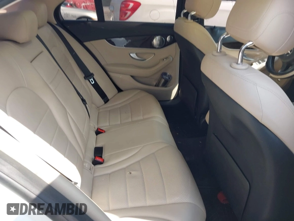 2017 Mercedes-Benz C 300 с VIN 55SWF4KB8HU208704, выставлен на аукционе IAAI как лот 42051688 с пробегом 108 835 миль миль и . История ставок и продаж доступна на DreamBid. Изображение 8.