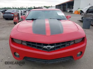 2013 Chevrolet Camaro LT z VIN 2G1FB1E37D9191210, wystawiony jako IAAI lot #42163053 z przebiegiem 316 976 mil mil oraz . Historia ofert i sprzedaży dostępna na DreamBid. Obrazek 12.