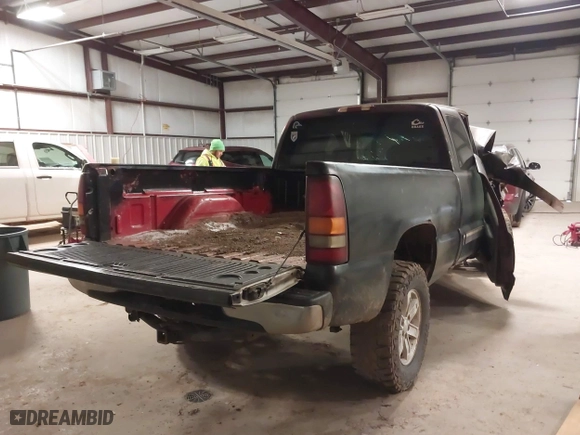 2002 Chevrolet Silverado 1500 LS with VIN 2GCEK19VX21365202, listed as a IAAI auction lot 41538496 with 1 mi miles. Bid and sale history available at carsss.com. Image 4.