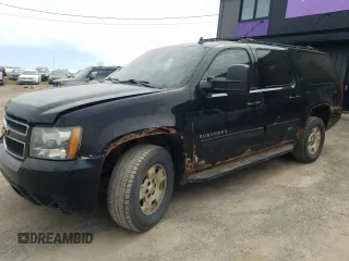 2010 Chevrolet Suburban LT z VIN 1GNUKJE32AR256777, wystawiony jako Copart lot #56194215 z przebiegiem 319 287 mil mil oraz Nie do naprawy • Non repairable. Historia ofert i sprzedaży dostępna na DreamBid. Obrazek 1.