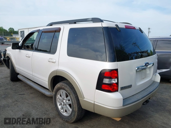 2010 Ford Explorer Eddie Bauer z VIN 1FMEU7EE1AUA40939, wystawiony jako IAAI lot #42009339 z przebiegiem 216 731 mil mil oraz . Historia ofert i sprzedaży dostępna na DreamBid. Obrazek 3.