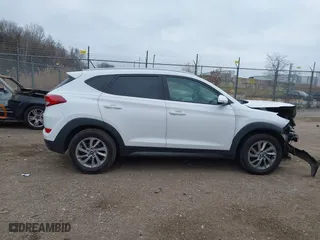 2016 Hyundai Tucson SE with VIN KM8J3CA46GU105087, listed as a IAAI auction lot 40978420 with 103,527 mi miles. Bid and sale history available at carsss.com. Image 13.