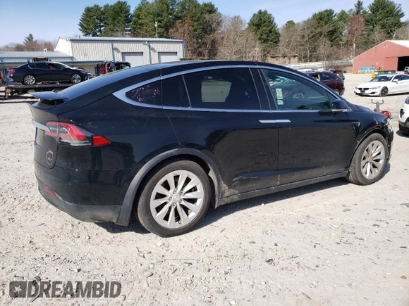 2017 Tesla Model X 90D z VIN 5YJXCBE23HF057270, wystawiony jako Copart lot #51056605 z przebiegiem 45 541 mil mil oraz Szkody całkowita. Historia ofert i sprzedaży dostępna na DreamBid. Obrazek 3.