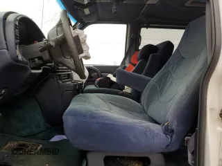 1999 Chevrolet Astro Cargo YF7 with VIN 1GBDM19W7XB150919, listed as a Copart auction lot 50349814 with 143,931 mi miles and Salvage Title. Bid and sale history available at carsss.com. Image 7.