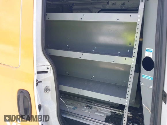 2017 Ram ProMaster City Cargo Tradesman z VIN ZFBERFABXH6E68718, wystawiony jako IAAI lot #41929558 z przebiegiem 134 597 mil mil oraz . Historia ofert i sprzedaży dostępna na DreamBid. Obrazek 8.