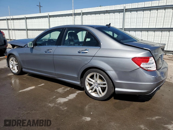 2013 Mercedes-Benz C 300 Sport с VIN WDDGF8AB8DR297960, выставлен на аукционе Copart как лот 61565455 с пробегом 72 818 миль миль и Списание • Salvage title. История ставок и продаж доступна на DreamBid. Изображение 2.