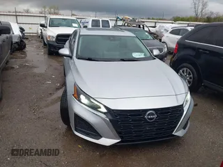 2023 Nissan Altima 2.5 SV with VIN 1N4BL4DV0PN324162, listed as a IAAI auction lot 41913027 with 67,595 mi miles. Bid and sale history available at carsss.com. Image 18.