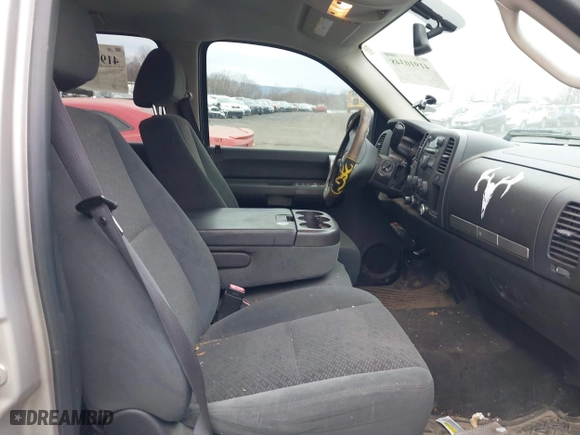 2008 Chevrolet Silverado 1500 LTZ with VIN 2GCEK133281102041, listed as a IAAI auction lot 41910348 with 193,573 mi miles. Bid and sale history available at carsss.com. Image 5.