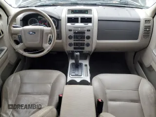 2008 Ford Escape XLT z VIN 1FMCU03108KB52684, wystawiony jako Copart lot #61420135 z przebiegiem 259 627 mil mil oraz Czysty tytuł • Clean title. Historia ofert i sprzedaży dostępna na DreamBid. Obrazek 8.