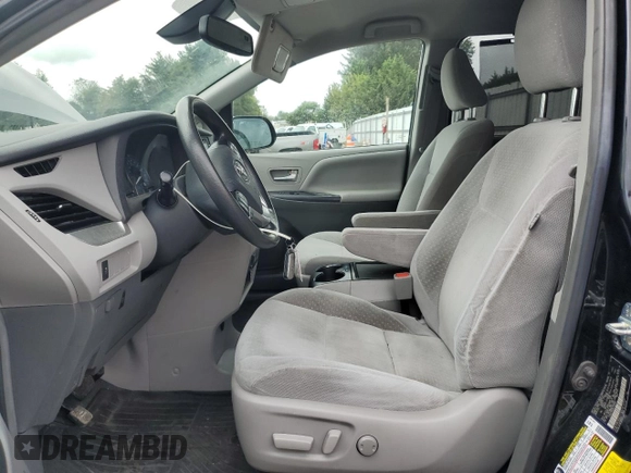 2019 Toyota Sienna LE with VIN 5TDJZ3DC6KS220467, listed as a Copart auction lot 71921714 with 70,950 mi miles and Salvage Title. Bid and sale history available at carsss.com. Image 7.