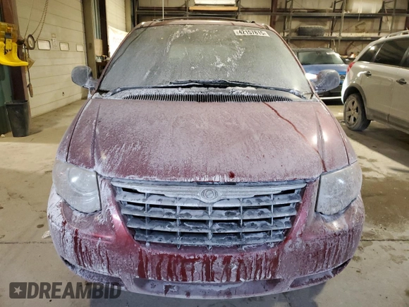 2007 Chrysler Town & Country Touring with VIN 2A4GP54L87R283527, listed as a Copart auction lot 42157815 with 124,655 mi miles and Salvage Title. Bid and sale history available at DreamBid. Image 5.