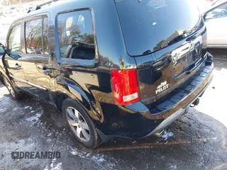 2015 Honda Pilot Touring with VIN 5FNYF3H97FB016390, listed as a IAAI auction lot 41753590 with 217,156 mi miles. Bid and sale history available at carsss.com. Image 3.