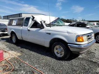 1996 Ford Ranger XLT with VIN 1FTCR14X6TPA21365, listed as a Copart auction lot 76412404 with 297,185 mi miles and Non Repairable. Bid and sale history available at carsss.com. Image 4.