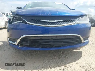 2015 Chrysler 200 Limited z VIN 1C3CCCAB0FN559120, wystawiony jako IAAI lot #42081581 z przebiegiem 166 690 mil mil oraz . Historia ofert i sprzedaży dostępna na DreamBid. Obrazek 6.