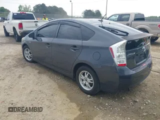 2010 Toyota Prius II z VIN JTDKN3DU8A0245137, wystawiony jako IAAI lot #42080029 z przebiegiem 204 956 mil mil oraz . Historia ofert i sprzedaży dostępna na DreamBid. Obrazek 3.