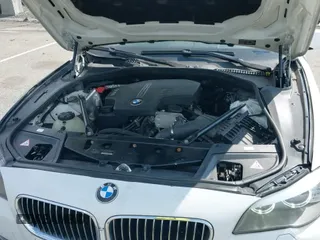 2012 BMW 5 Series 528i xDrive с VIN WBAXH5C57CDW02349, выставлен на аукционе IAAI как лот 43292404 с пробегом 140 243 миль миль и . История ставок и продаж доступна на DreamBid. Изображение 12.