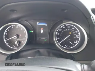 2024 Toyota Camry LE z VIN 4T1C11AK4RU864390, wystawiony jako IAAI lot #42212311 z przebiegiem 17 107 mil mil oraz . Historia ofert i sprzedaży dostępna na DreamBid. Obrazek 7.
