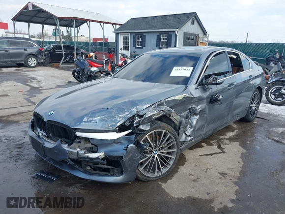 2019 BMW 5 Series 530i с VIN WBAJA5C5XKBX87825, выставлен на аукционе IAAI как лот 41411034 с пробегом 86 000 миль миль и . История ставок и продаж доступна на DreamBid. Изображение 2.