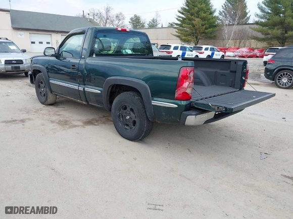 2003 Chevrolet Silverado 1500 with VIN 1GCEC14X73Z248420, listed as a IAAI auction lot 42053273 with 204,094 mi miles. Bid and sale history available at carsss.com. Image 3.