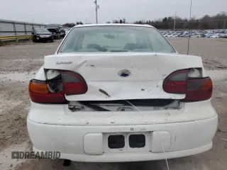 2004 Chevrolet Classic with VIN 1G1ND52F84M513299, listed as a Copart auction lot 86102564 with 285,062 mi miles and Non Repairable. Bid and sale history available at carsss.com. Image 6.