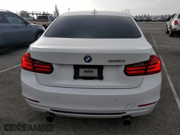 2012 BMW 3 Series 335i с VIN WBA3A9C50CFX59624, выставлен на аукционе Copart как лот 45694405 с пробегом 99 738 миль миль и Списание • Salvage title. История ставок и продаж доступна на DreamBid. Изображение 6.
