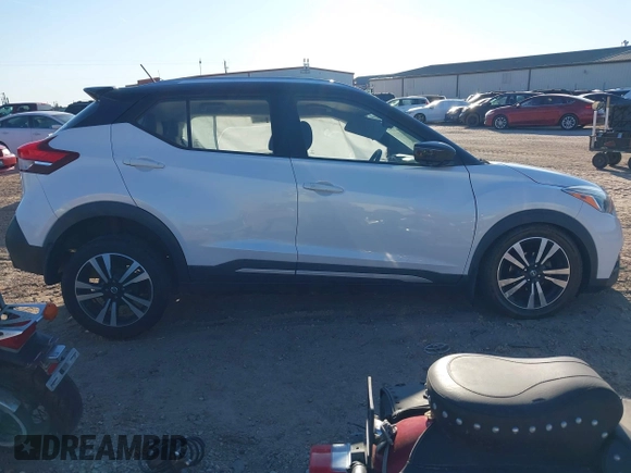 2018 Nissan Kicks S with VIN 3N1CP5CU1JL545913, listed as a IAAI auction lot 41011464 with 101,743 mi miles. Bid and sale history available at carsss.com. Image 13.