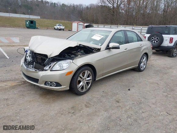 2011 Mercedes-Benz E-Class E 350 Luxury with VIN WDDHF8HB7BA449152, listed as a IAAI auction lot 41757898 with 185,324 mi miles. Bid and sale history available at carsss.com. Image 2.