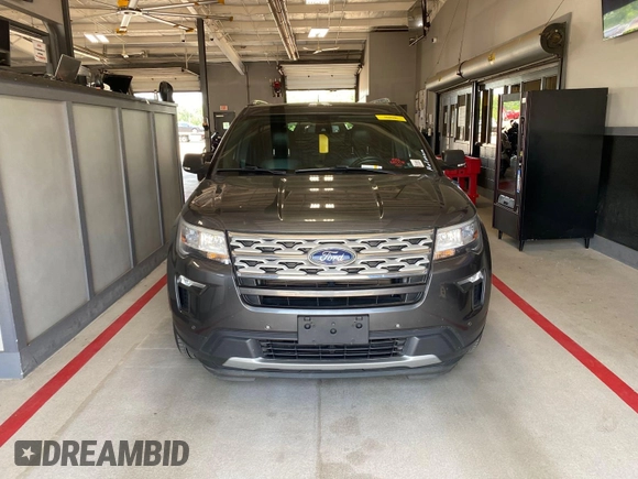 2019 Ford Explorer XLT z VIN 1FM5K8D85KGB20171, wystawiony jako IAAI lot #42767312 z przebiegiem 83 569 mil mil oraz . Historia ofert i sprzedaży dostępna na DreamBid. Obrazek 30.