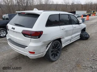 2018 Jeep Grand Cherokee Laredo E with VIN 1C4RJFAG6JC152867, listed as a IAAI auction lot 41486884 with 67,115 mi miles. Bid and sale history available at carsss.com. Image 4.