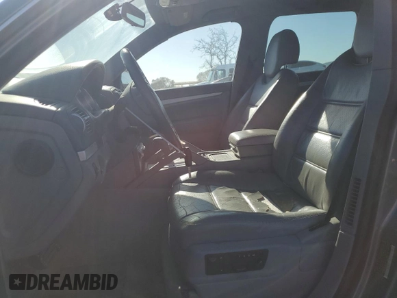 2004 Porsche Cayenne S with VIN WP1AB29P14LA60303, listed as a Copart auction lot 43855035 with 136,994 mi miles and Clean Title. Bid and sale history available at carsss.com. Image 7.
