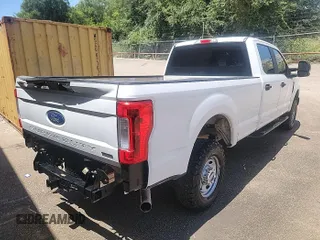 2017 Ford F-250 Lariat с VIN 1FT7W2B69HED69769, выставлен на аукционе IAAI как лот 42901062 с пробегом 205 101 миль миль и . История ставок и продаж доступна на DreamBid. Изображение 9.