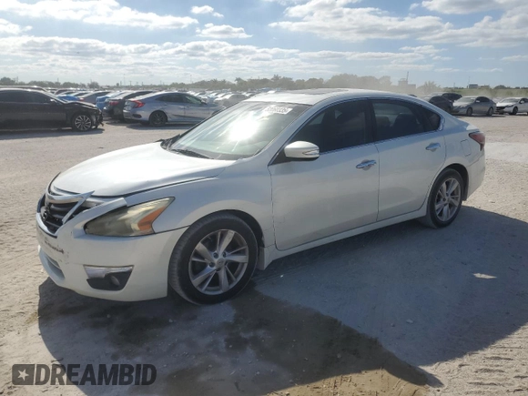 2014 Nissan Altima 2.5 SV with VIN 1N4AL3AP0EC266297, listed as a Copart auction lot 52868335 with 154,157 mi miles and Salvage Title. Bid and sale history available at carsss.com. Image 1.