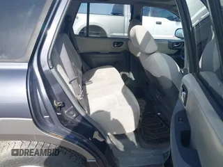 2005 Hyundai Santa Fe GLS with VIN KM8SC73D55U965052, listed as a IAAI auction lot 42124944 with 117,178 mi miles. Bid and sale history available at carsss.com. Image 8.