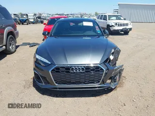 2024 Audi A5 Sportback S line Premium Plus z VIN WAUFACF50RA024105, wystawiony jako IAAI lot #42014640 z przebiegiem 40 871 mil mil oraz . Historia ofert i sprzedaży dostępna na DreamBid. Obrazek 12.