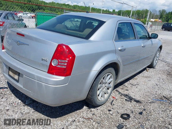 2008 Chrysler 300 LX with VIN 2C3KA43R78H250774, listed as a IAAI auction lot 42167963 with 113,676 mi miles and . Bid and sale history available at carsss.com. Image 4.