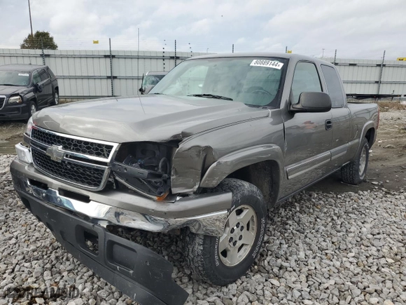 2007 Chevrolet Silverado 1500 Classic LT3 with VIN 1GCEK19B37Z184155, listed as a Copart auction lot 80889144 with 121,736 mi miles and Salvage Title. Bid and sale history available at carsss.com. Image 1.