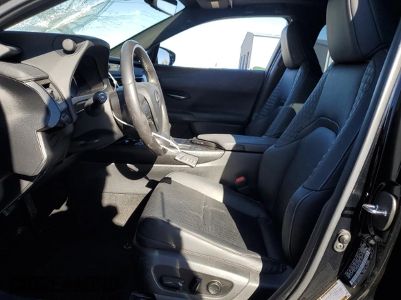 2020 Lexus UX 200 with VIN JTHP3JBH3L2021253, listed as a Copart auction lot 81670944 with 42,604 mi miles and Salvage title. Bid and sale history available at DreamBid. Image 7.