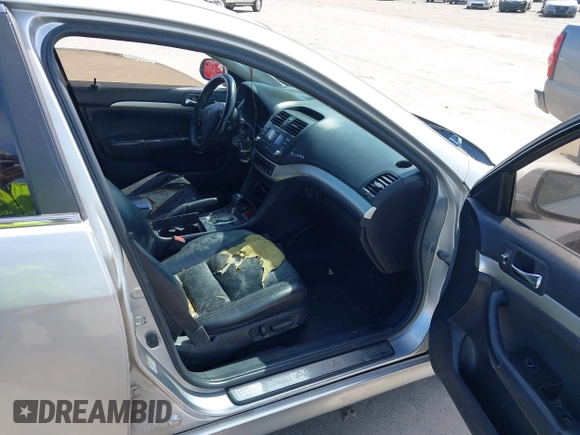 2008 Acura TSX with VIN JH4CL96878C013391, listed as a IAAI auction lot 39087050 with 222,163 mi miles and . Bid and sale history available at DreamBid. Image 5.