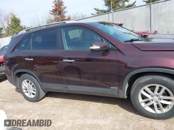 2014 Kia Sorento LX with VIN 5XYKTDA61EG475569, listed as a IAAI auction lot 41924158 with 58,724 mi miles and . Bid and sale history available at carsss.com. Image 13.