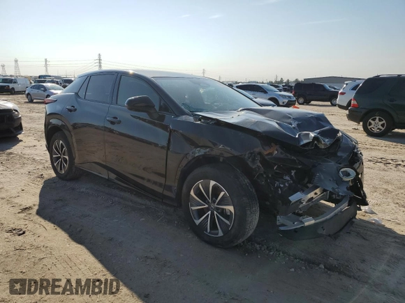 2023 Lexus RZ 450e Premium z VIN JTJAAAAB2PA007458, wystawiony jako Copart lot #47473275 z przebiegiem 6 041 mil mil oraz Szkoda całkowita • Salvage title. Historia ofert i sprzedaży dostępna na DreamBid. Obrazek 4.