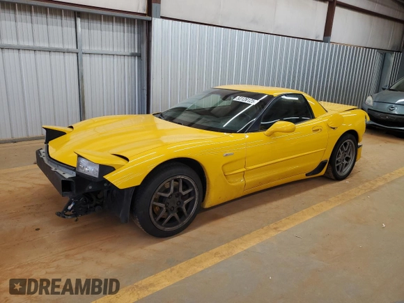 2002 Chevrolet Corvette Z06 z VIN 1G1YY12S925117946, wystawiony jako Copart lot #53126125 z przebiegiem 116 313 mil mil oraz Szkody całkowita. Historia ofert i sprzedaży dostępna na DreamBid. Obrazek 1.