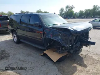 2012 Chevrolet Suburban LT with VIN 1GNSCJE0XCR257186, listed as a IAAI auction lot 41597580 with 174,284 mi miles. Bid and sale history available at carsss.com. Image 1.