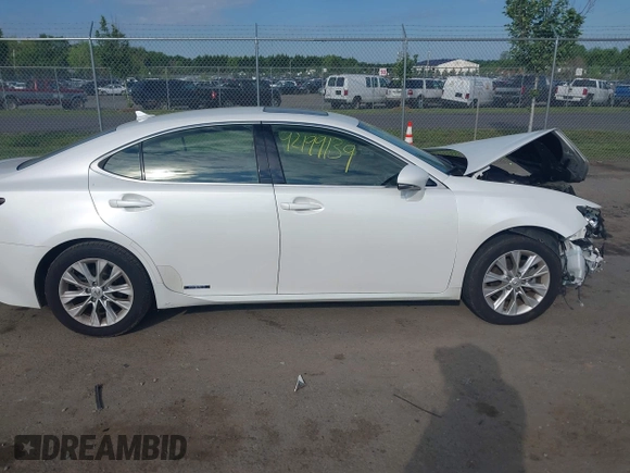 2013 Lexus ES 300h with VIN JTHBW1GG9D2026119, listed as a IAAI auction lot 42199139 with 187,412 mi miles and . Bid and sale history available at DreamBid. Image 14.