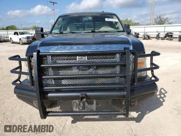 2008 Ford F-250 XL z VIN 1FTSW21Y58ED11476, wystawiony jako Copart lot #60219754 z przebiegiem 68 170 mil mil oraz Czysty tytuł • Clean title. Historia ofert i sprzedaży dostępna na DreamBid. Obrazek 5.