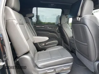 2021 Cadillac Escalade z VIN 1GYS3PKL6MR288828, wystawiony jako Copart lot #78219414 z przebiegiem 22 362 mil mil oraz Czysty tytuł • Clean title. Historia ofert i sprzedaży dostępna na DreamBid. Obrazek 11.