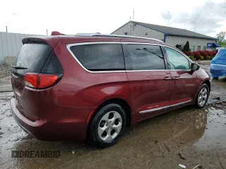 2017 Chrysler Pacifica Touring L Plus z VIN 2C4RC1EG6HR840098, wystawiony jako Copart lot #55848335 z przebiegiem 233 269 mil mil oraz Szkoda całkowita • Salvage title. Historia ofert i sprzedaży dostępna na DreamBid. Obrazek 3.