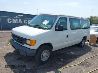 2006 Ford Econoline Passenger XL with VIN 1FMRE11WX6DA34316, listed as a IAAI auction lot 42035725 with 235,638 mi miles. Bid and sale history available at carsss.com. Image 2.