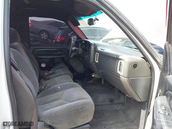 2006 Chevrolet Silverado 1500 Work Truck with VIN 3GCEC14X26G237412, listed as a IAAI auction lot 41851243 with 254,857 mi miles. Bid and sale history available at carsss.com. Image 5.